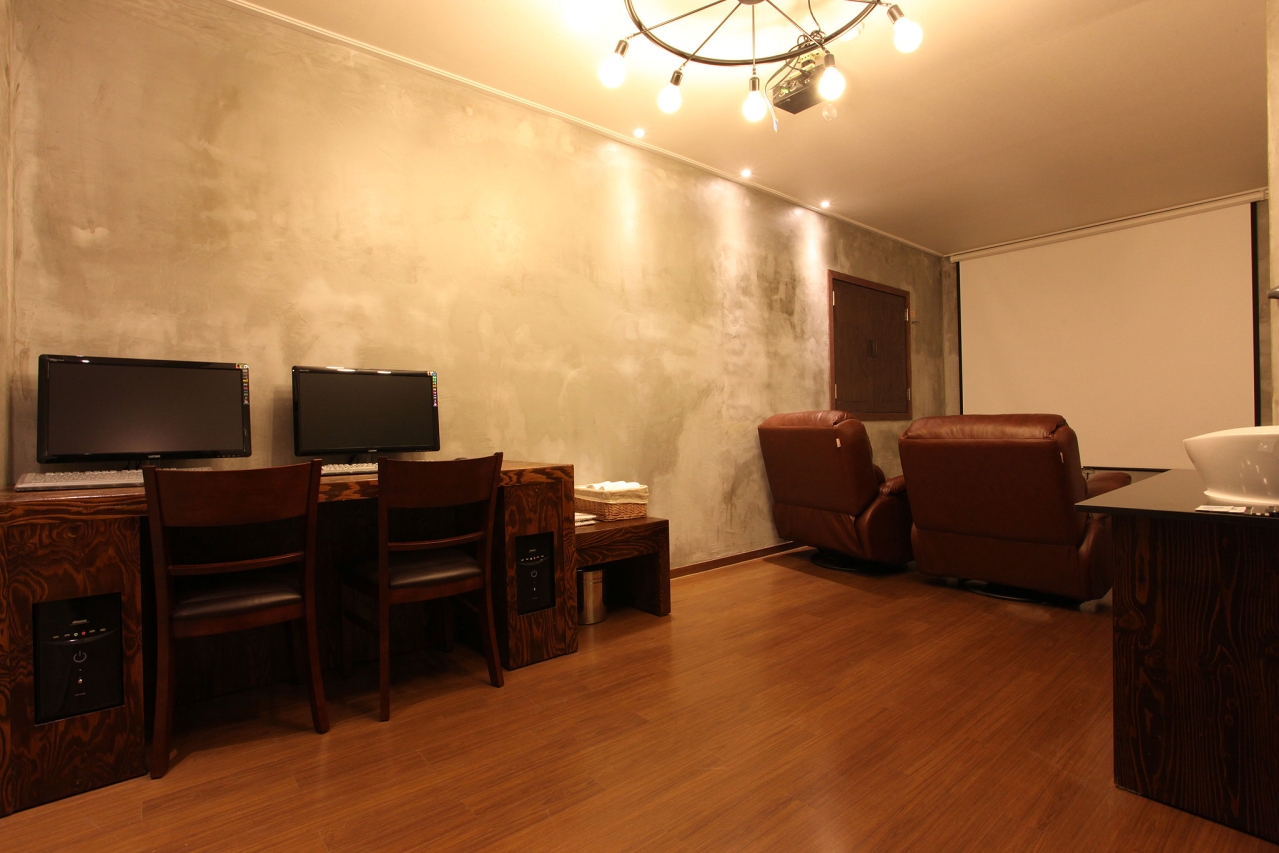 room detail thumbnail 0