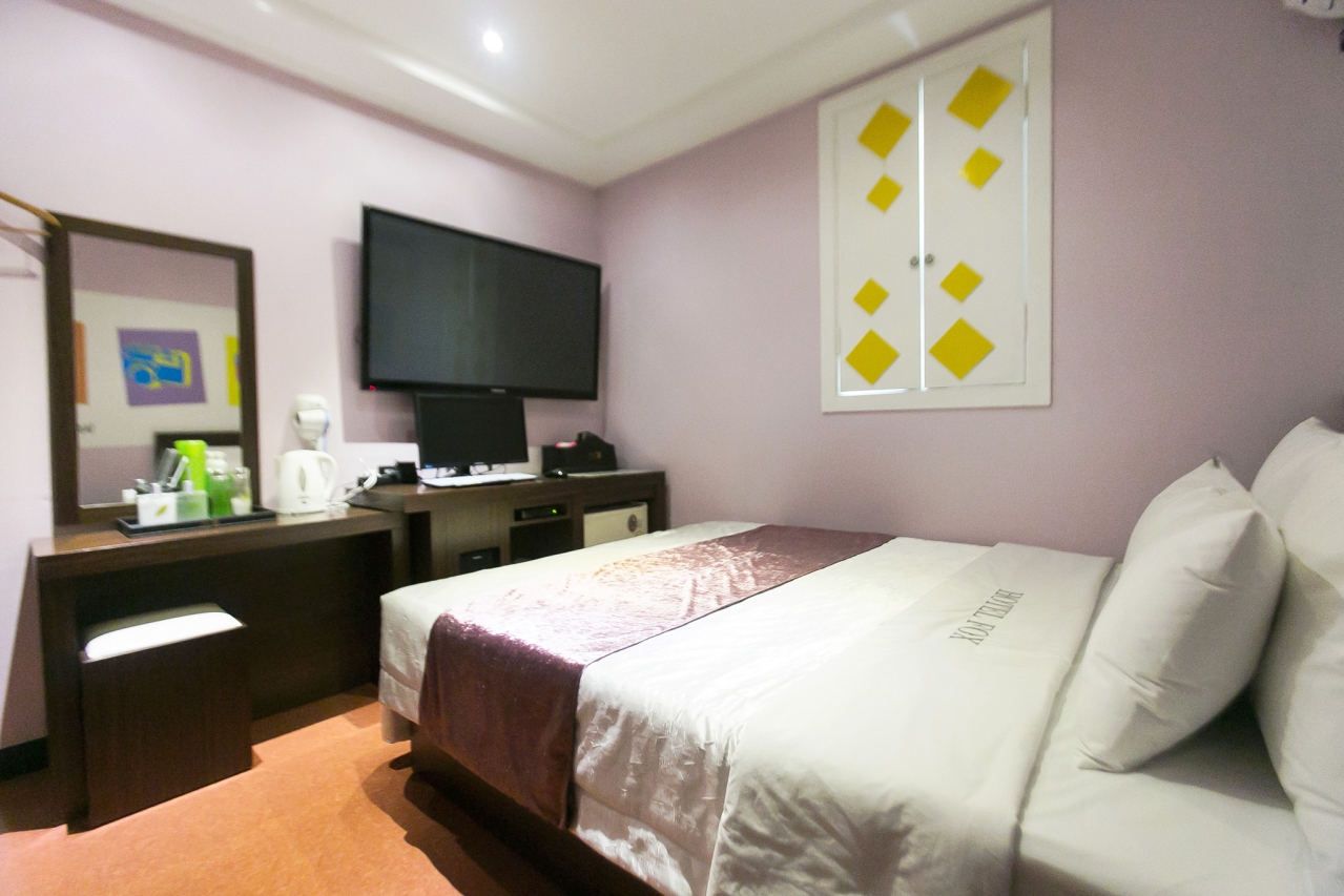 room detail thumbnail 0