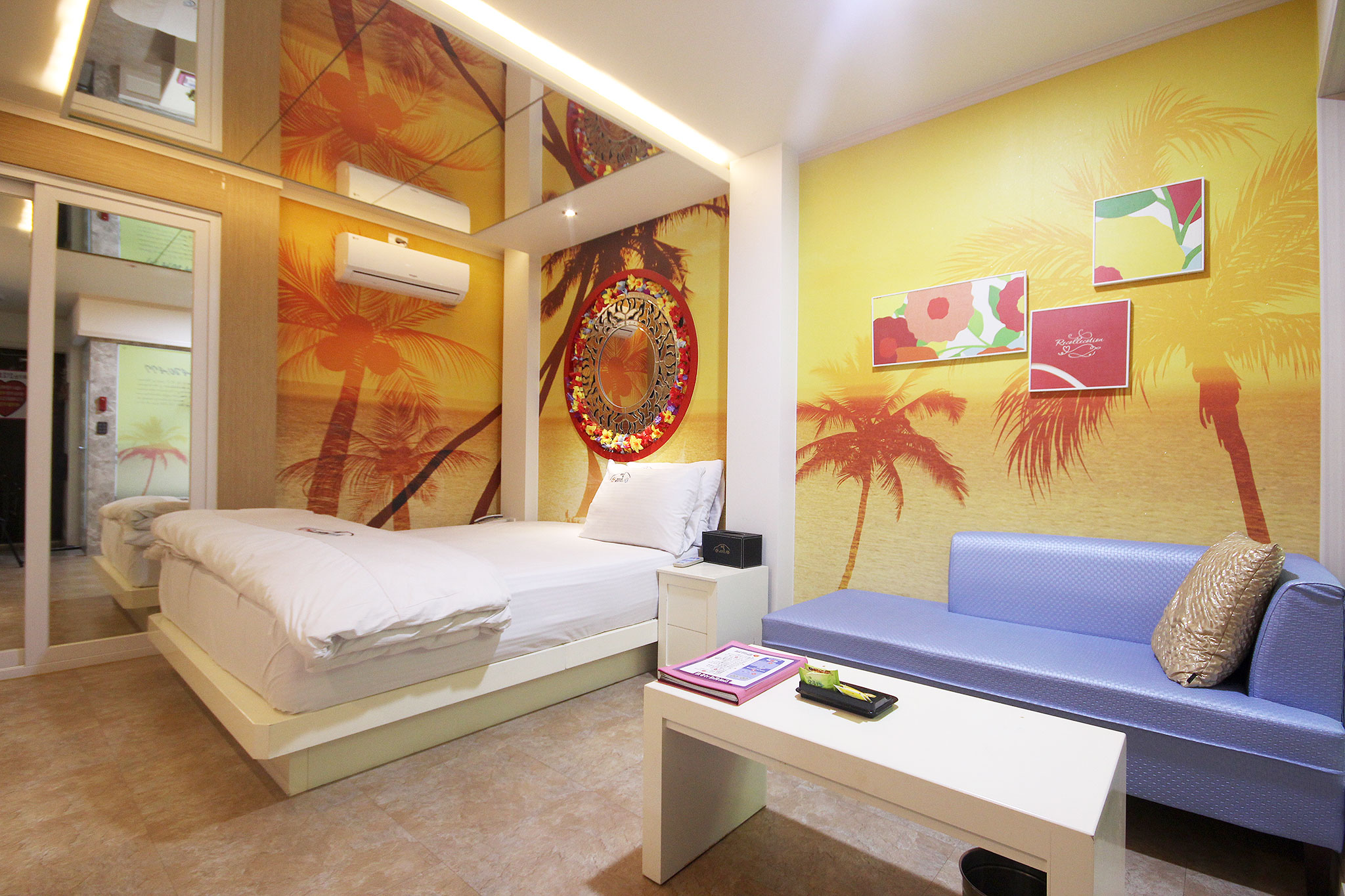 room detail thumbnail 0