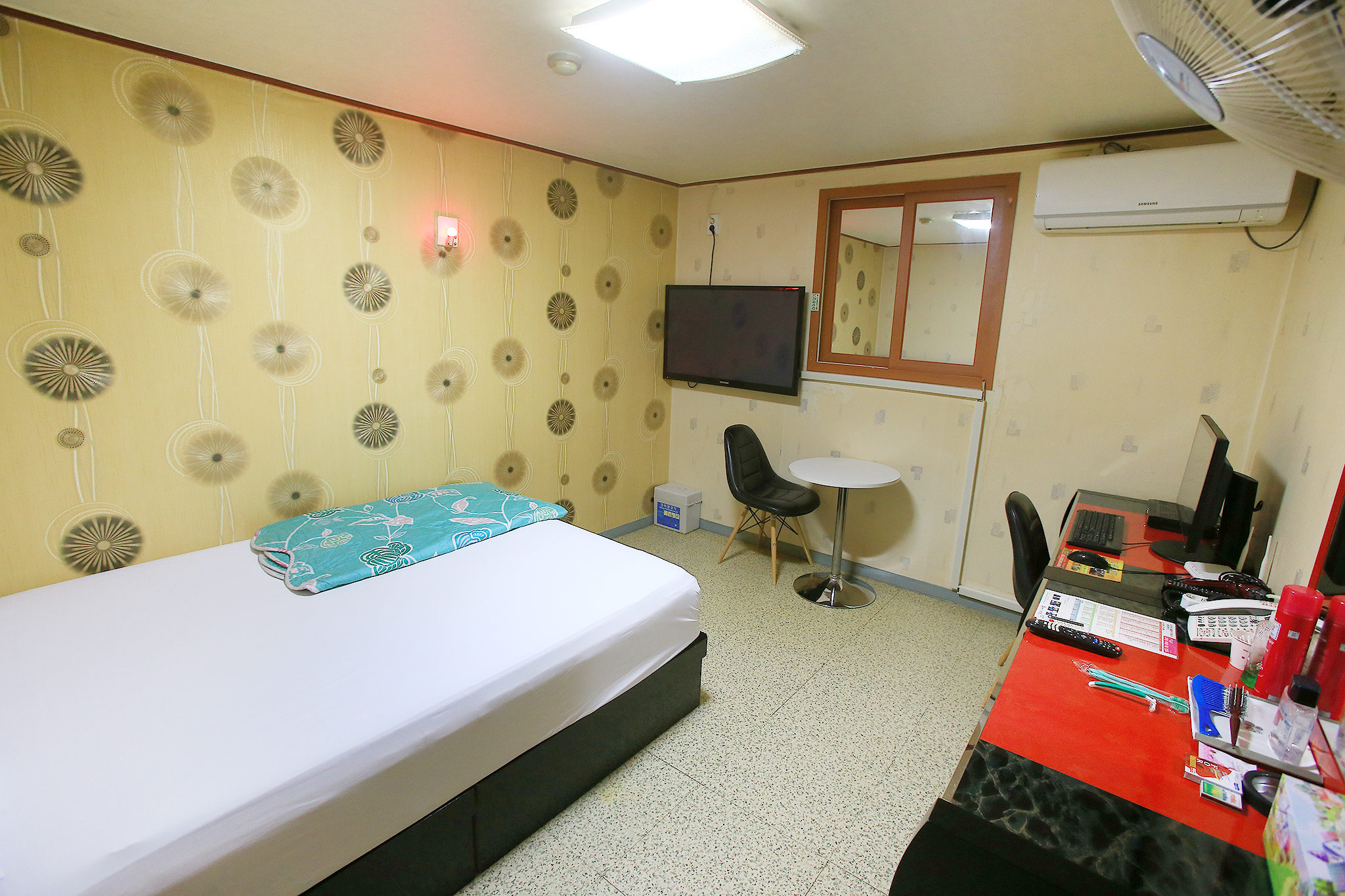 room detail thumbnail 0