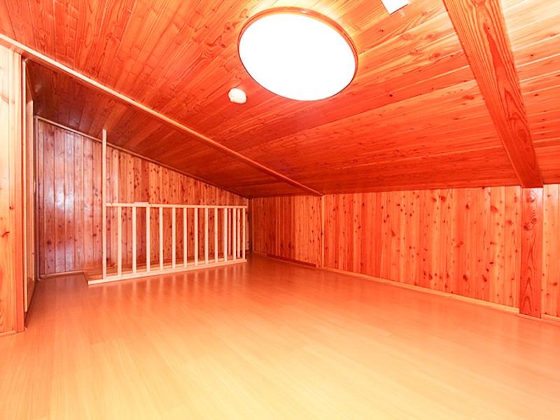 room detail thumbnail 1