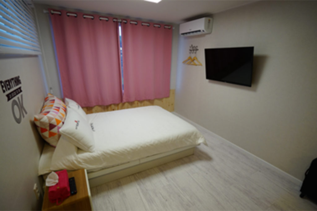 2층 독채 핑크 (22시입실마감)