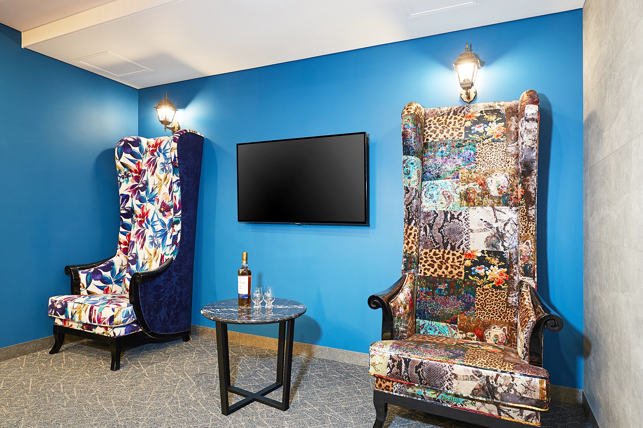 room detail thumbnail 2