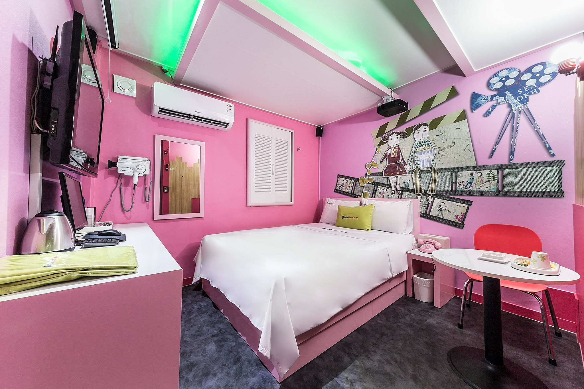 room detail thumbnail 2