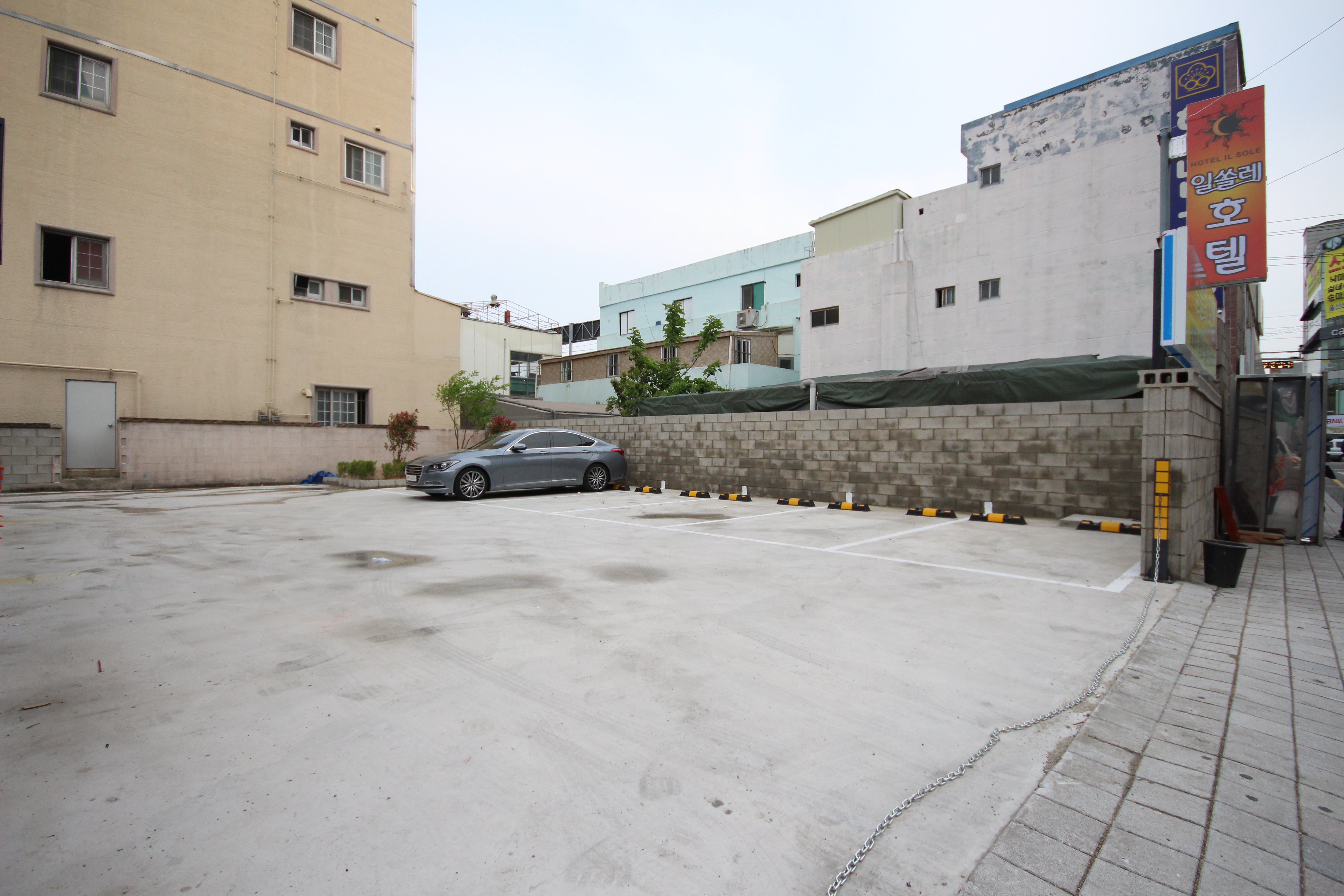 울산 삼산 일쏠레 호텔 외관