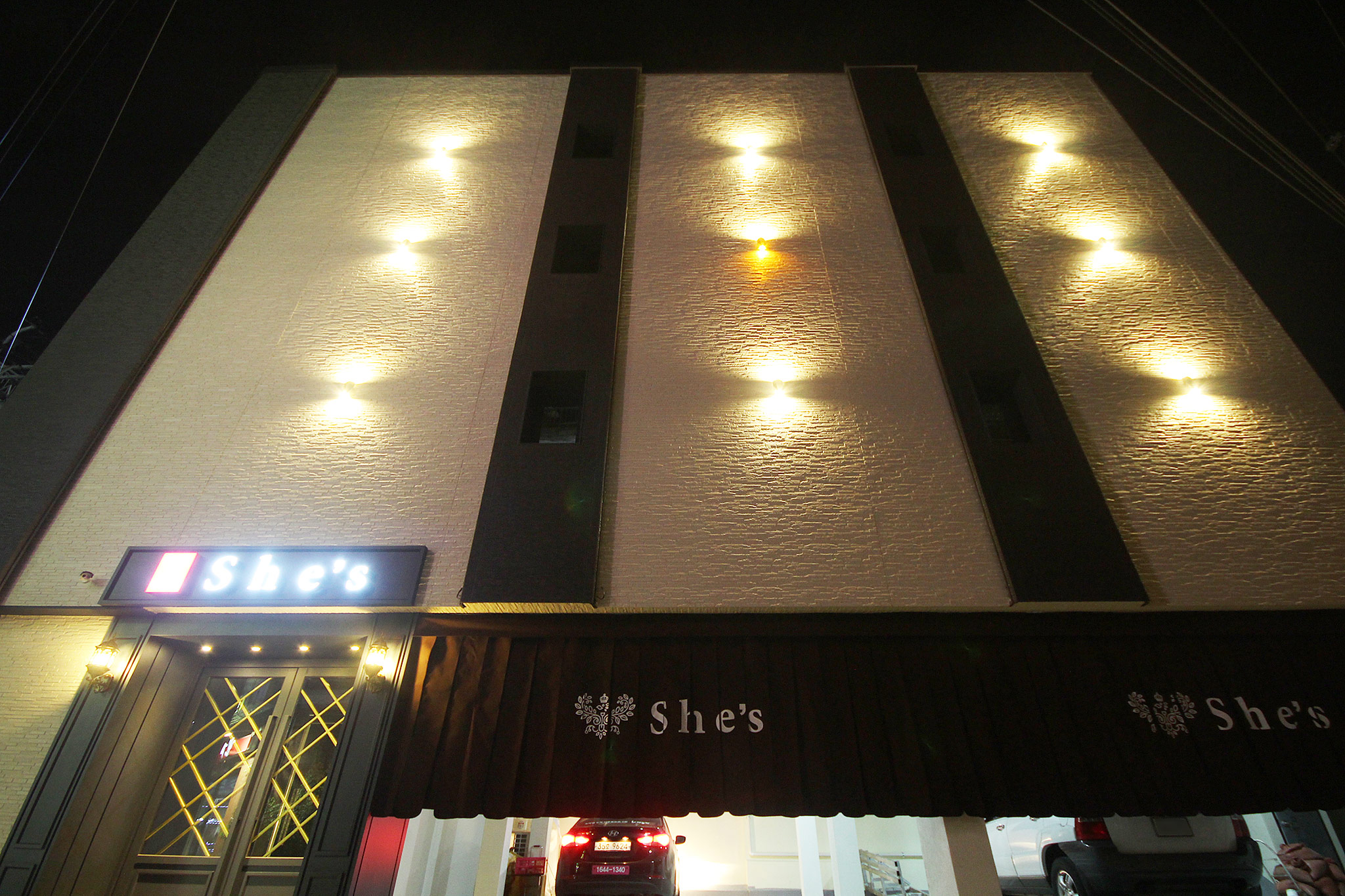 진주 쉬즈(Shes) 외관