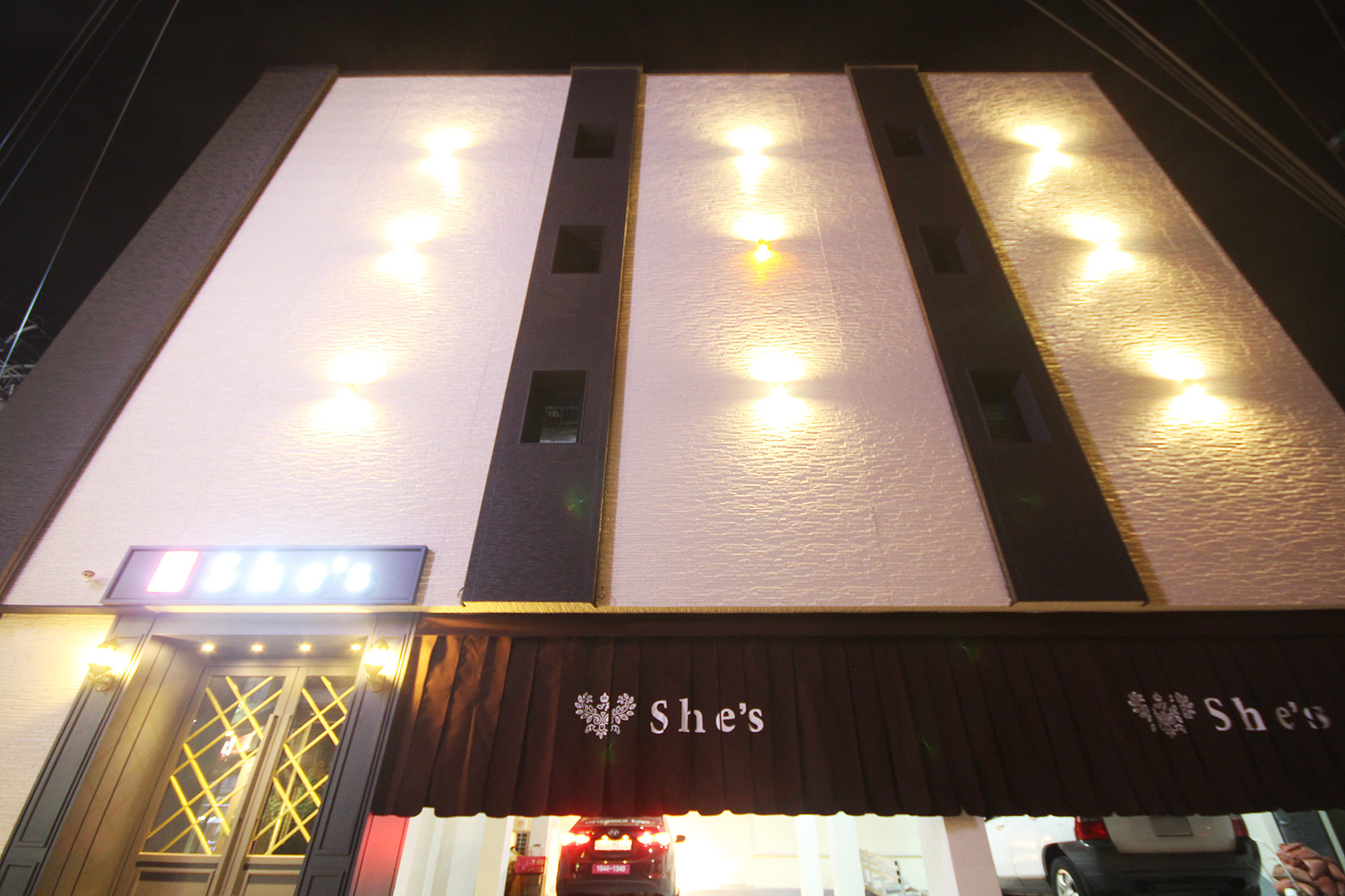 진주 쉬즈(Shes) 외관