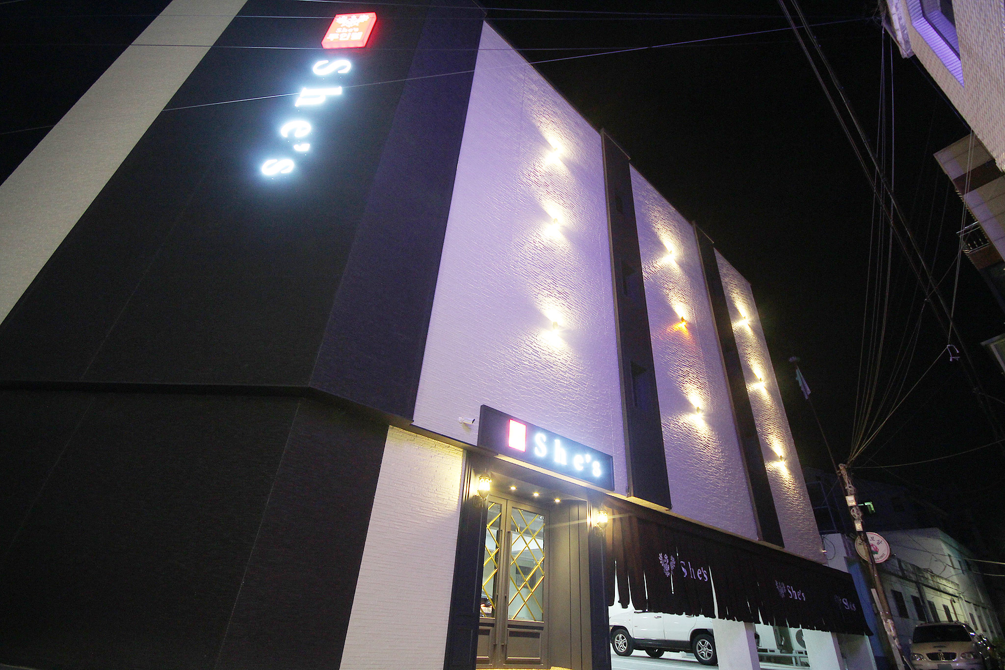 진주 쉬즈(Shes) 외관