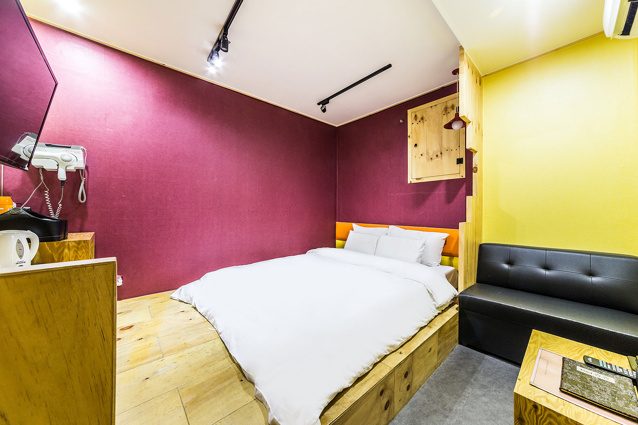 room detail thumbnail 0