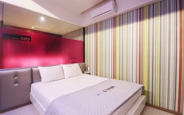 room detail thumbnail 1