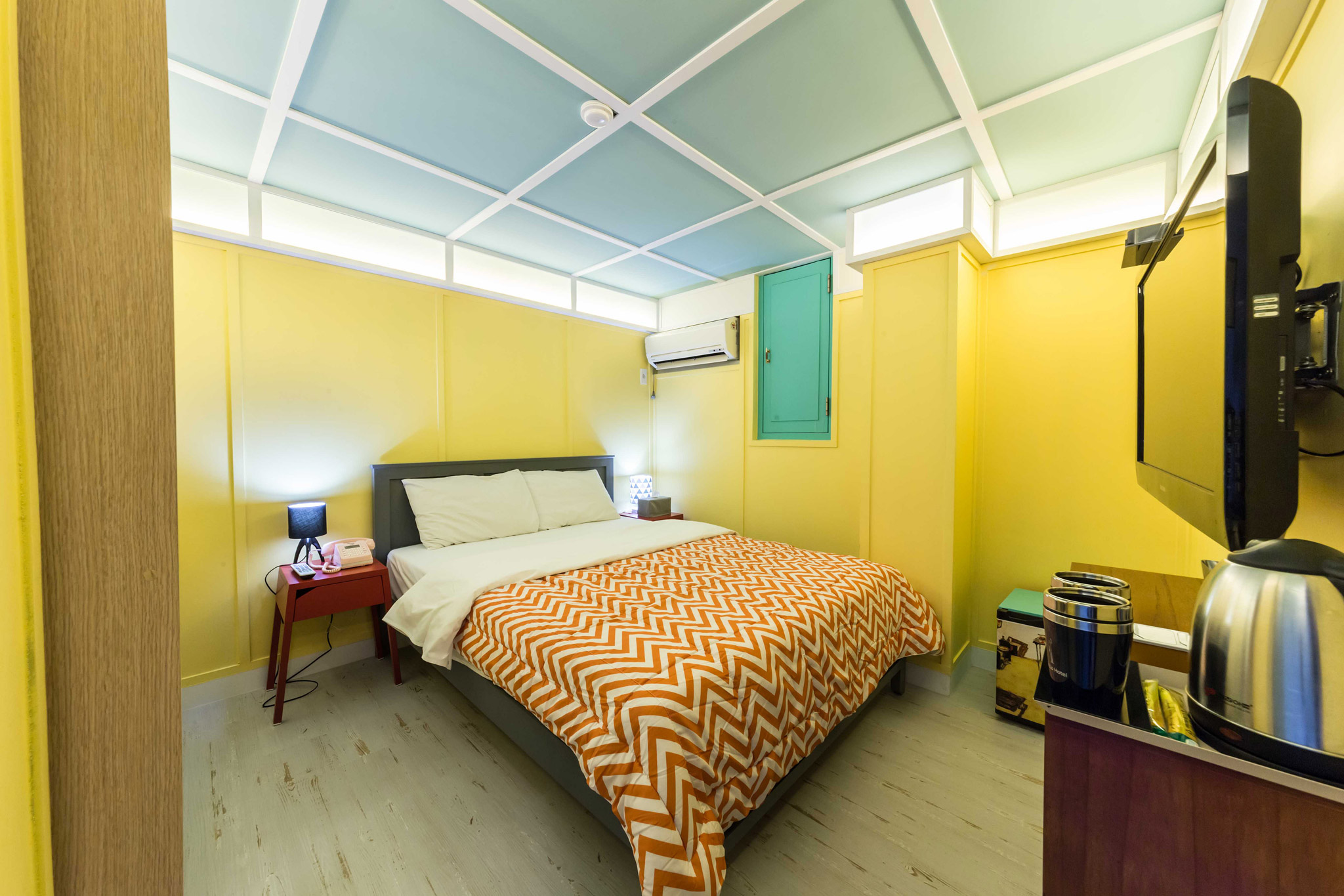 room detail thumbnail 0