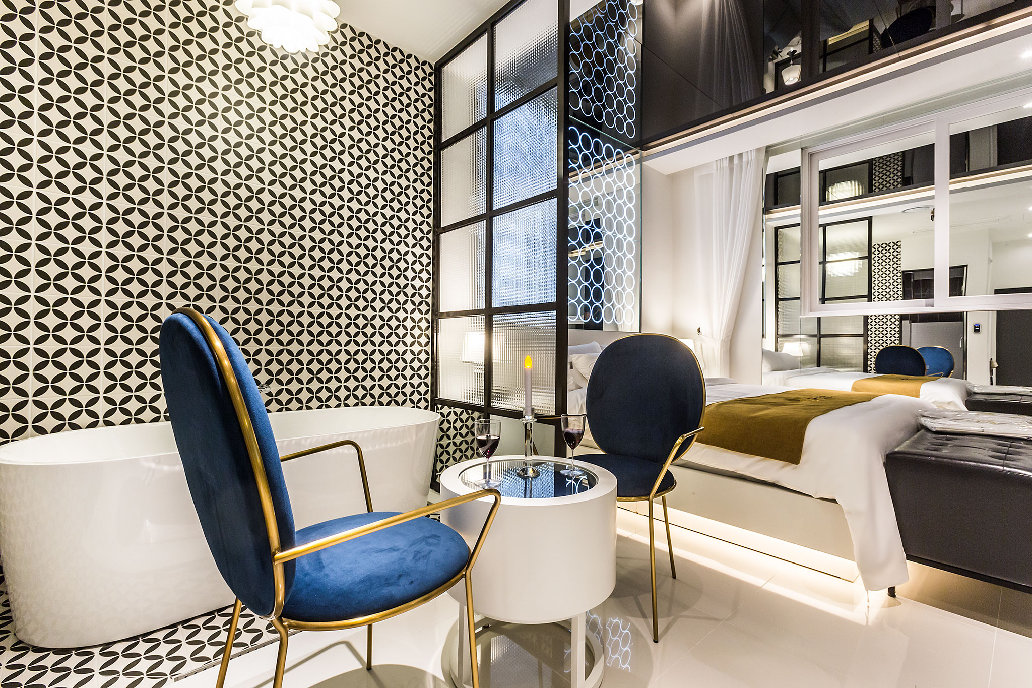 room detail thumbnail 2