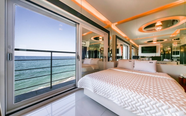 영덕 강구항 인투