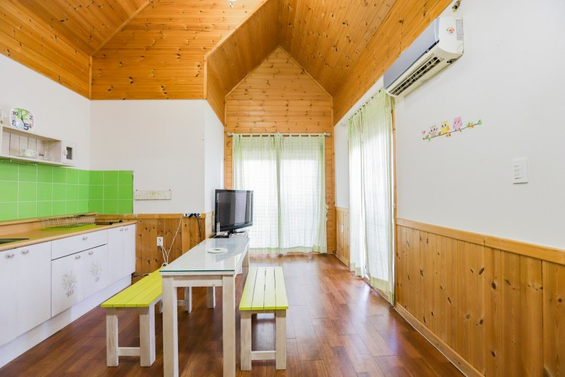 https://yaimg.yanolja.com/v5/2018/07/25/19/5b585260ebb478.89735349.jpg