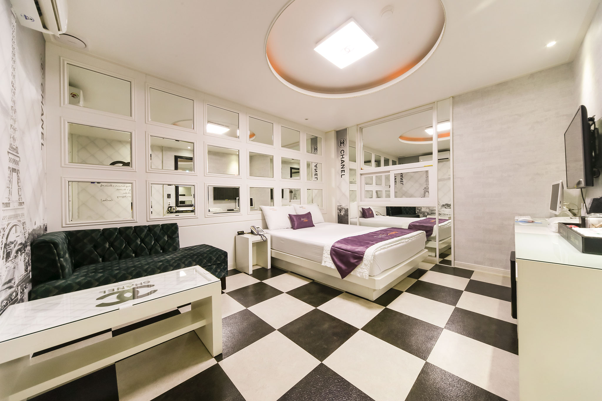 room detail thumbnail 0