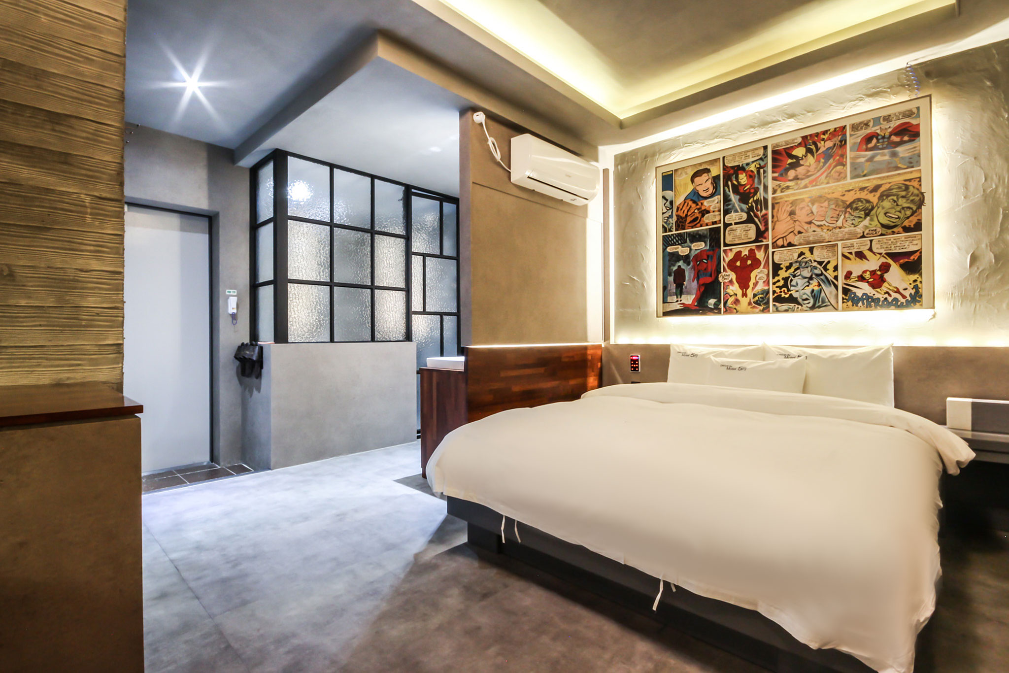 room detail thumbnail 0