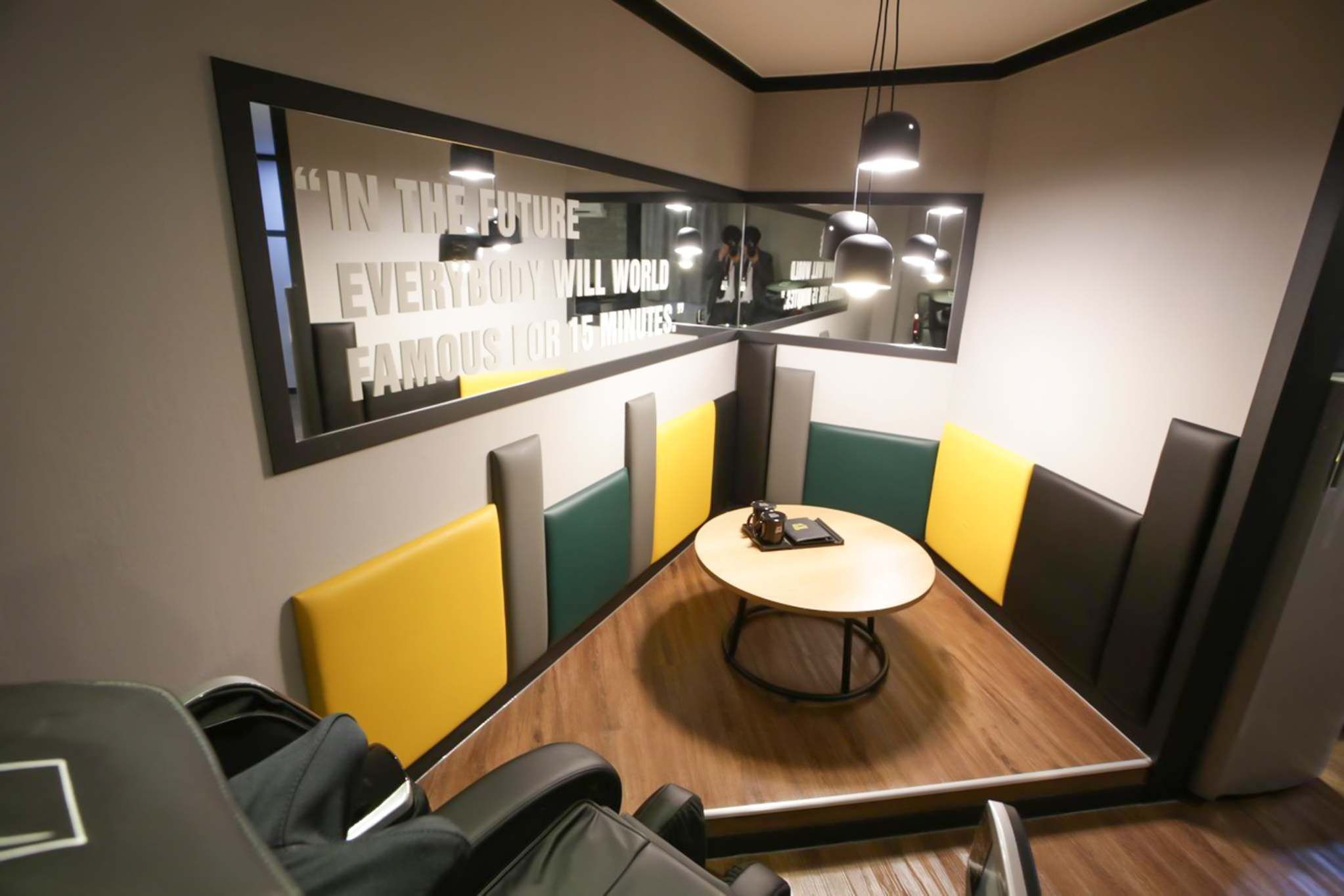 room detail thumbnail 1