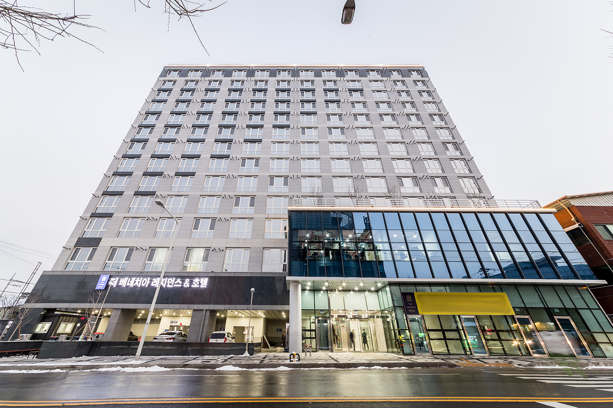 춘천 더베네치아 스위트 HOTEL 외관