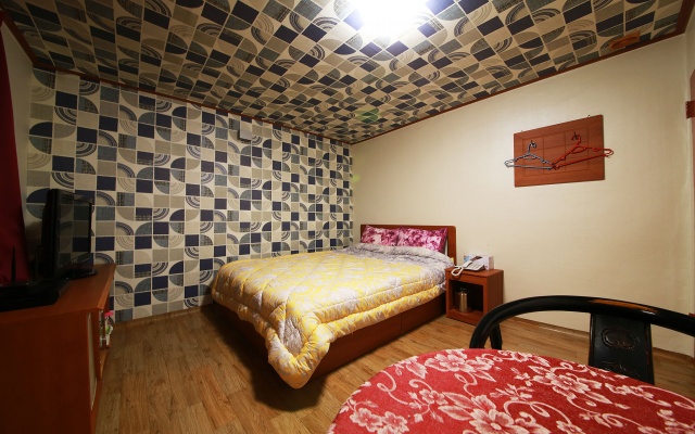 room detail thumbnail 0