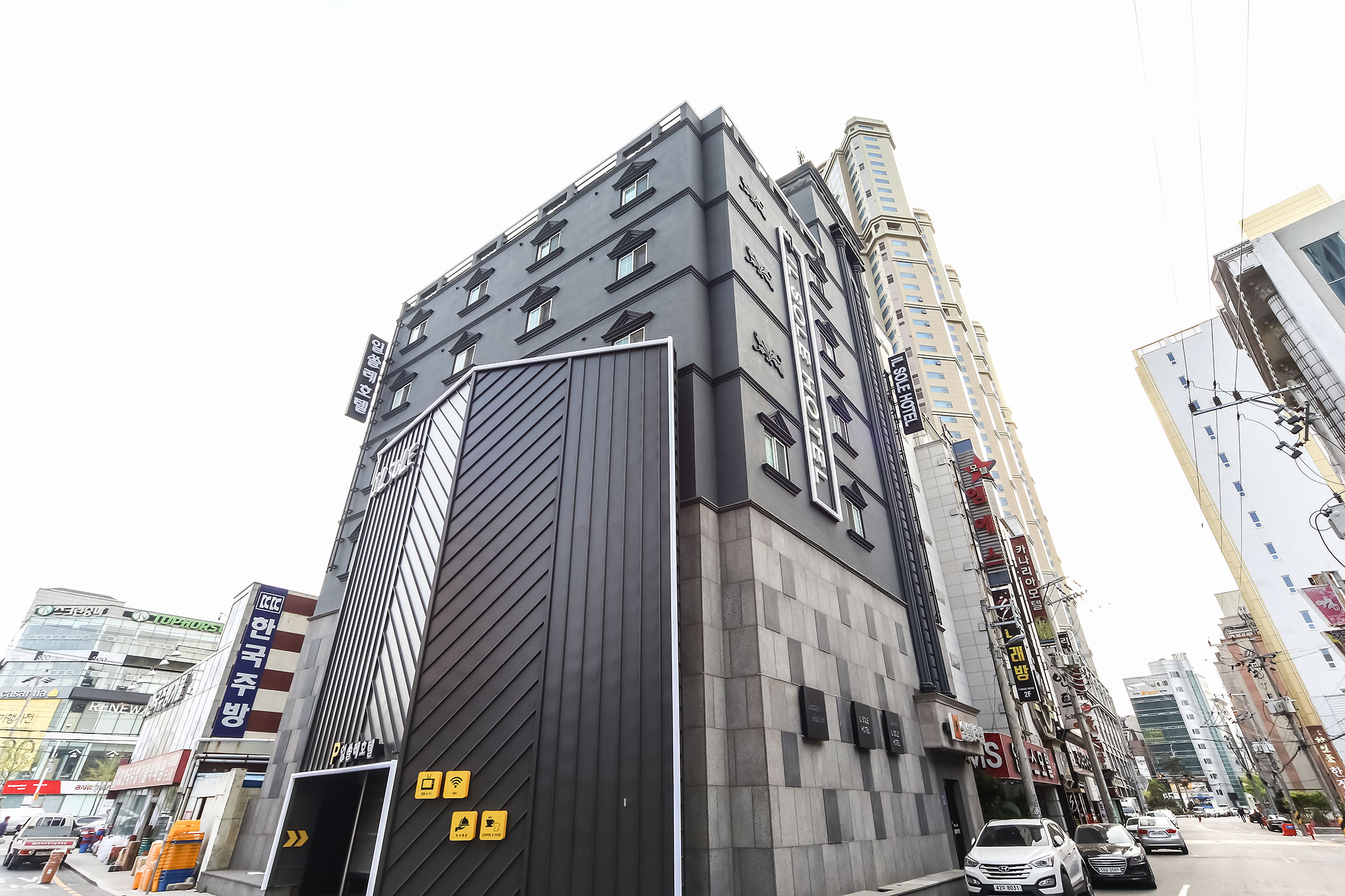 울산 삼산 일쏠레 호텔 외관