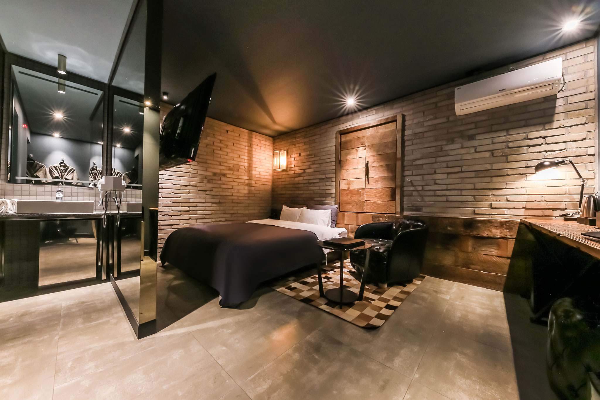 family suite  룸서비스 조식포함 