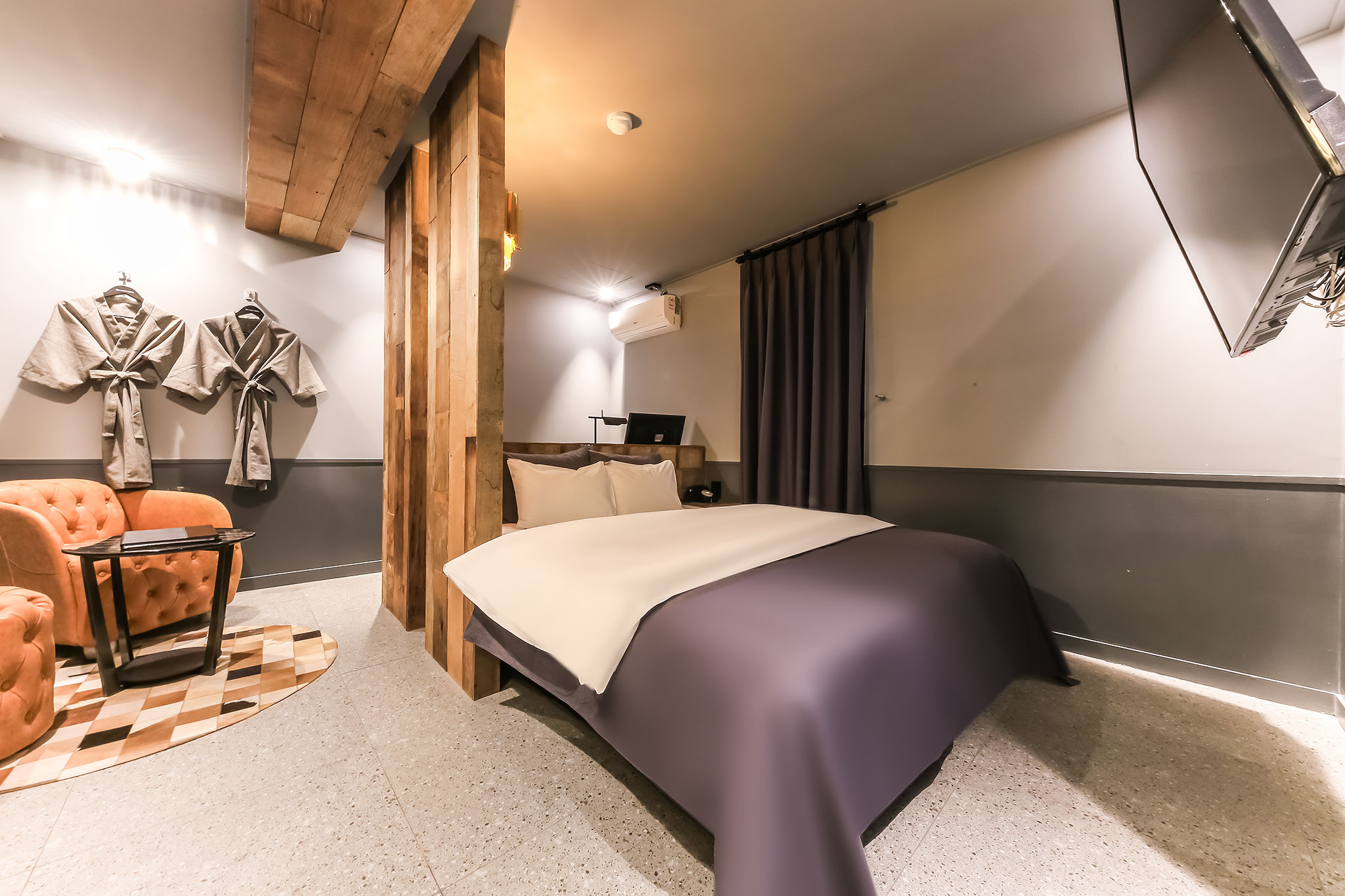 deluxe double  룸서비스 조식포함 