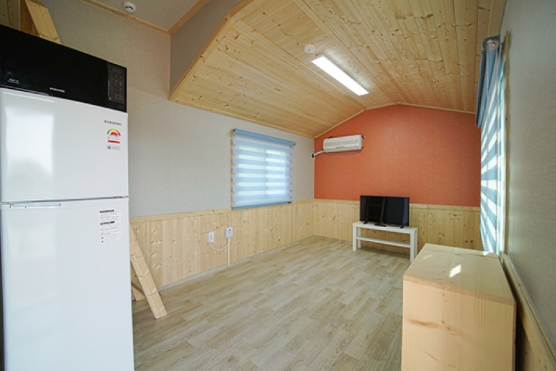 https://yaimg.yanolja.com/v5/2019/04/28/11/5cc50a3b0d6c06.78165120.jpg
