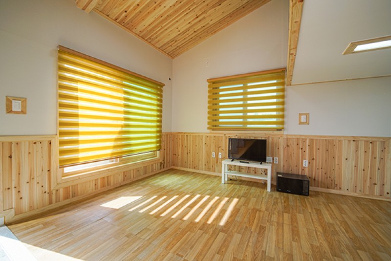 https://yaimg.yanolja.com/v5/2019/04/28/11/5cc50a442b0b39.00490258.jpg