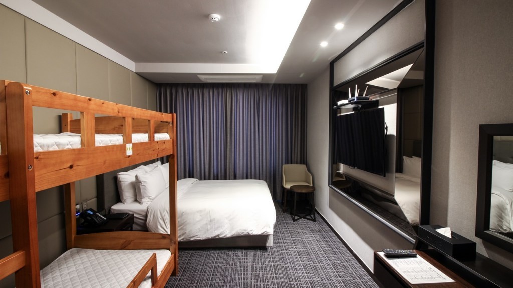  에버랜드3인  디럭스 쿼드러플