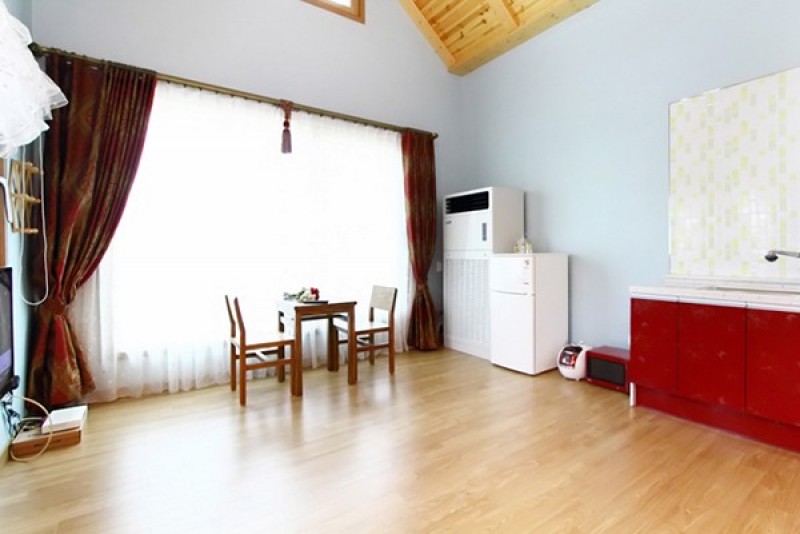https://yaimg.yanolja.com/v5/2019/07/09/11/5d240283163a23.65543621.jpg