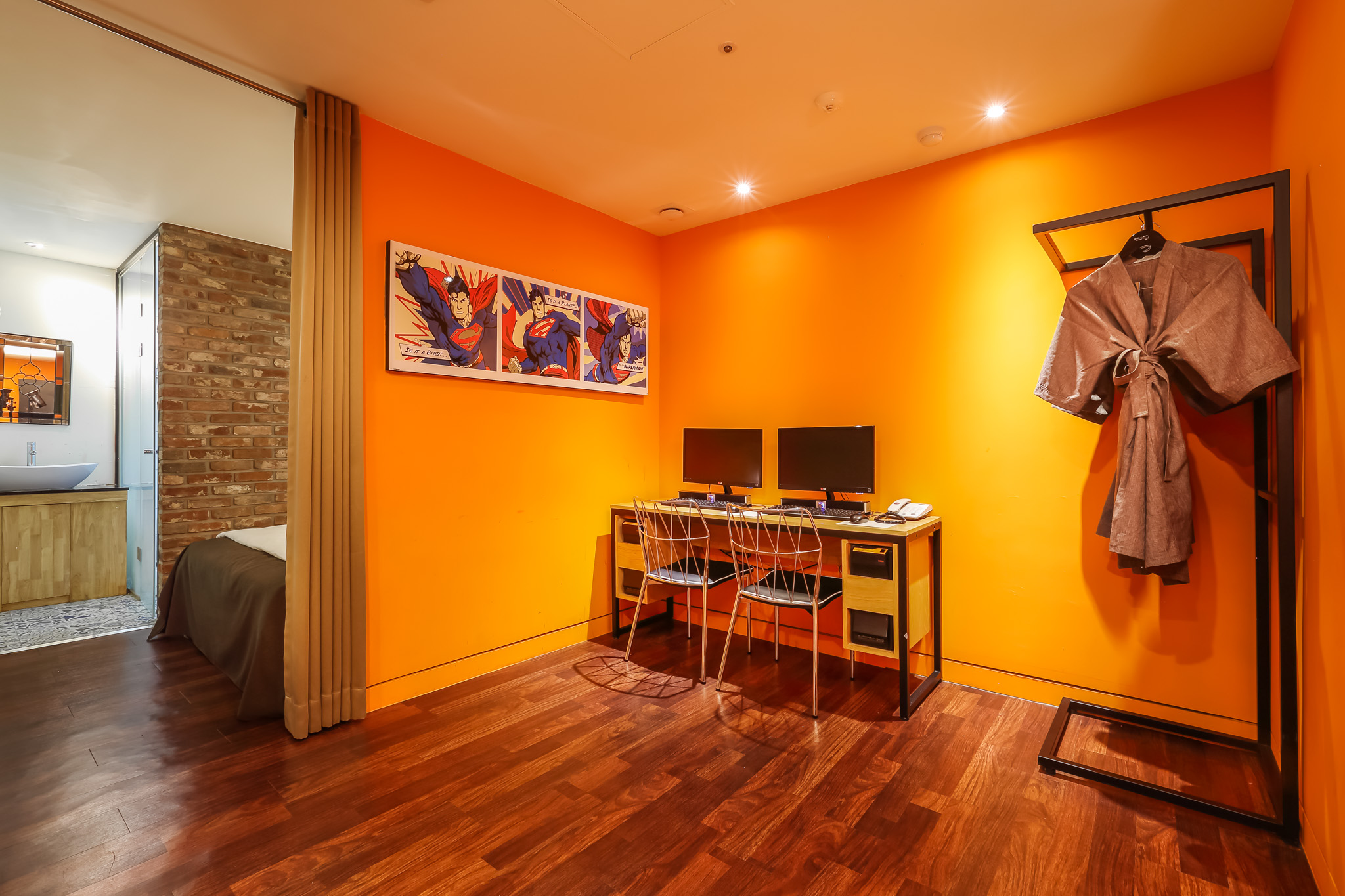 room detail thumbnail 0