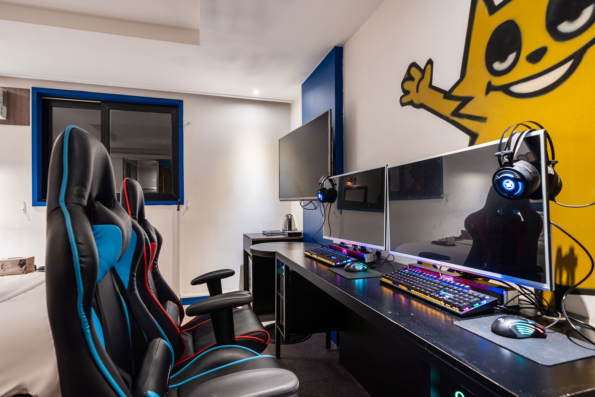 room detail thumbnail 1