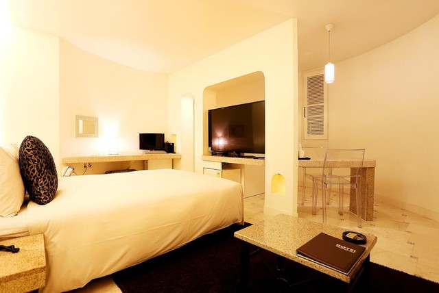 room detail thumbnail 0