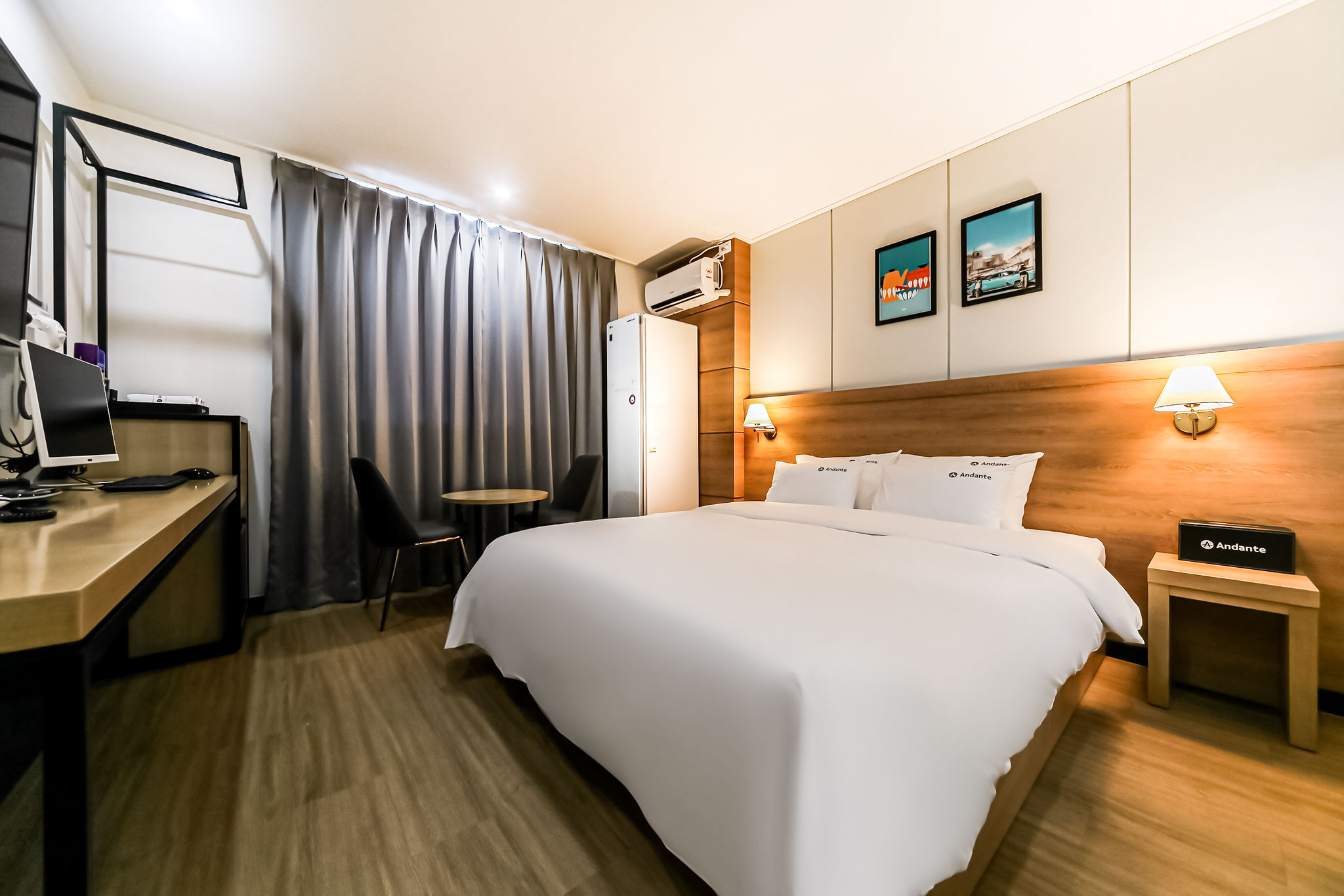room detail thumbnail 1