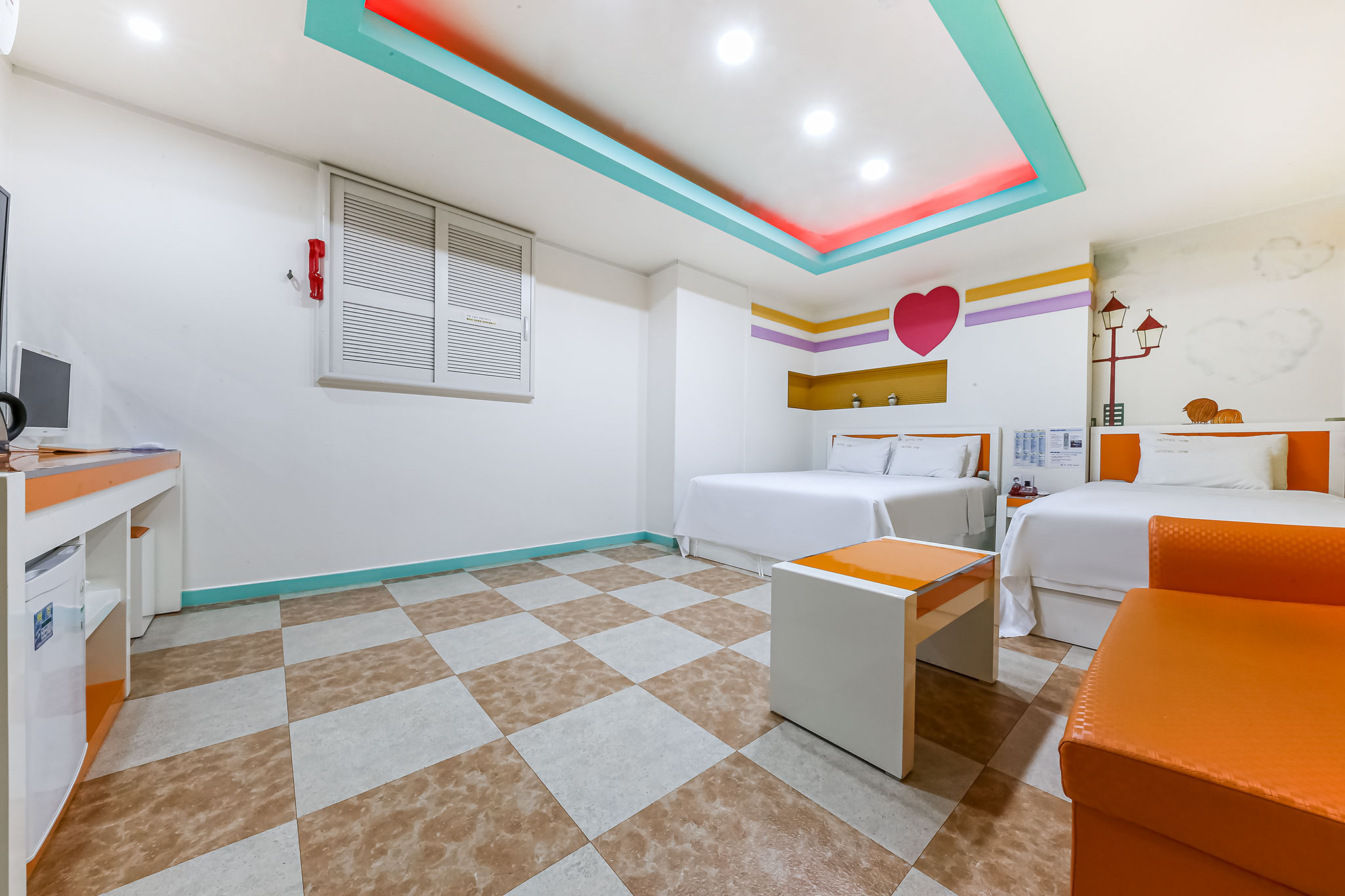 room detail thumbnail 1