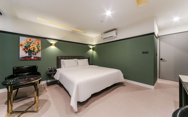 부산 대연동 HOTEL ONNA(호텔 온나)