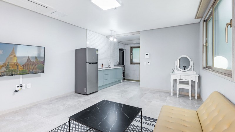 https://yaimg.yanolja.com/v5/2019/11/06/15/5dc265827f6700.04721911.jpg
