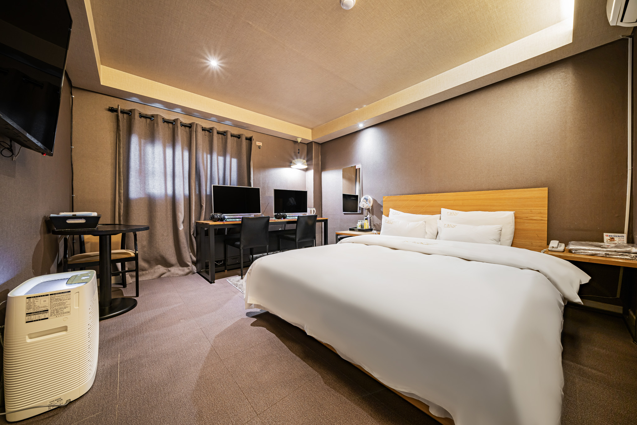 room detail thumbnail 0