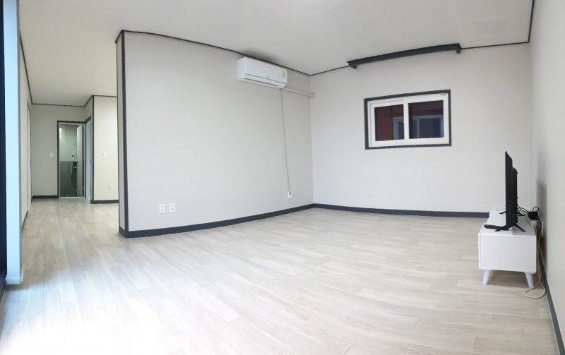https://yaimg.yanolja.com/v5/2019/11/12/17/5dca6e96edee76.23924346.jpg