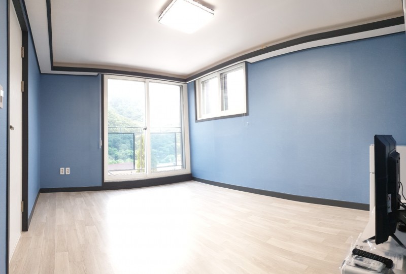 https://yaimg.yanolja.com/v5/2019/11/12/17/5dca6e9fbbaa51.02178639.jpg