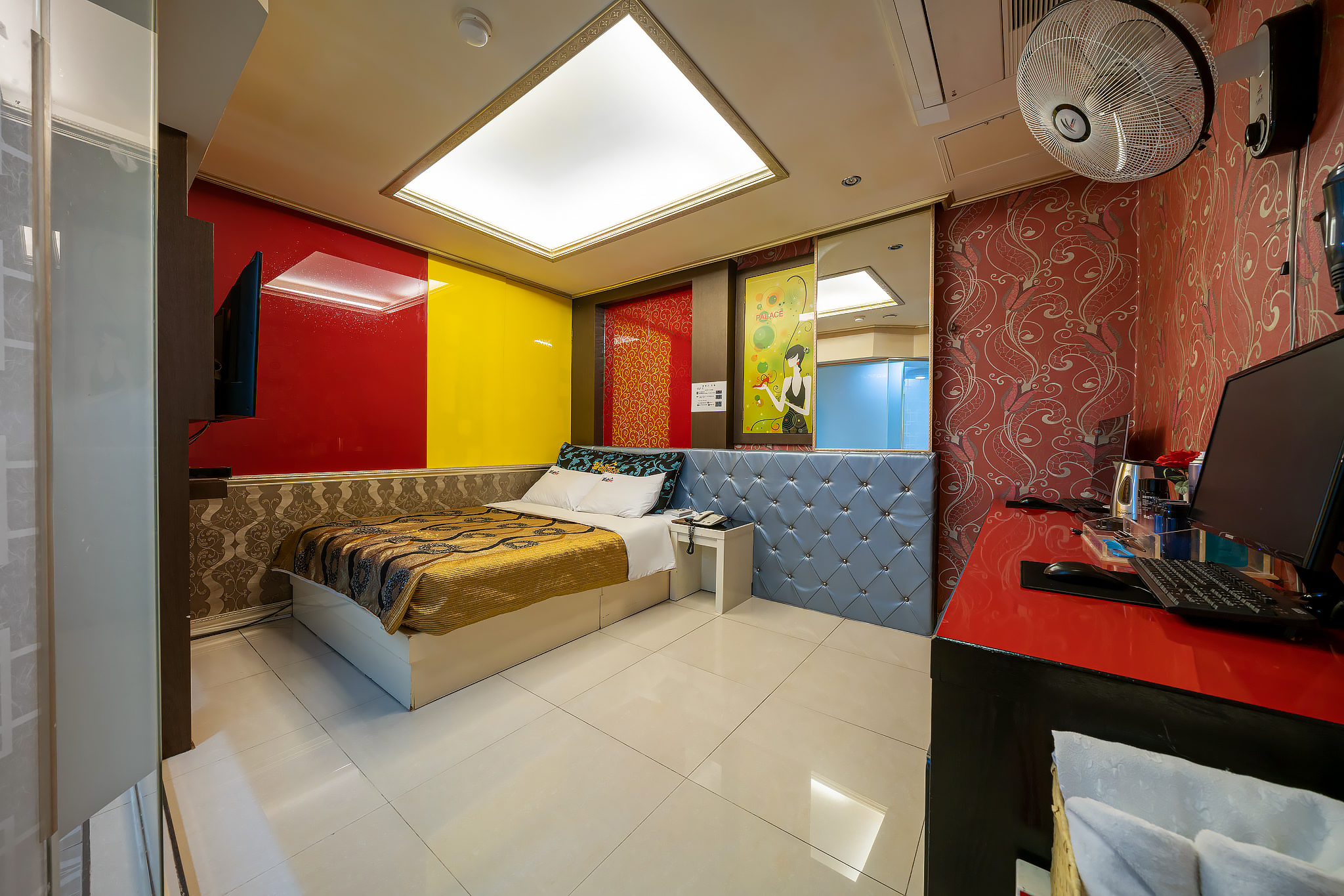 room detail thumbnail 0