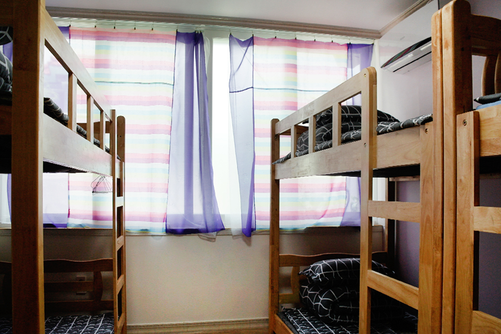 room detail thumbnail 2