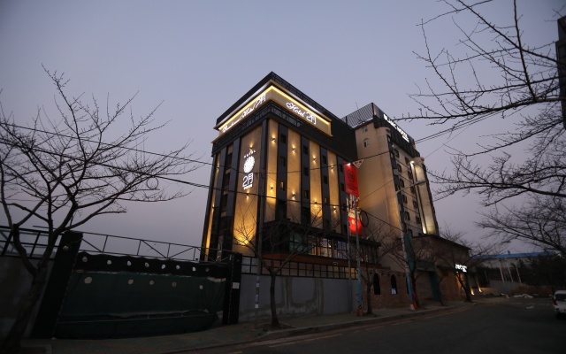 부산 2월호텔 더스테이 강서신관