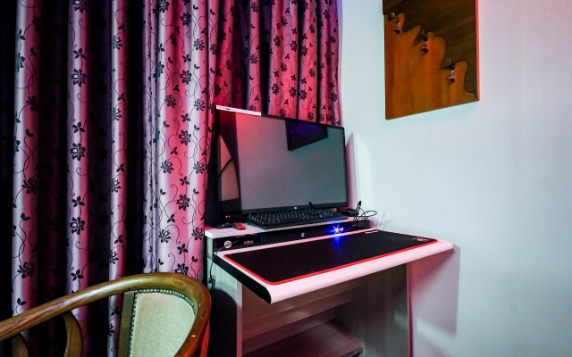 room detail thumbnail 2