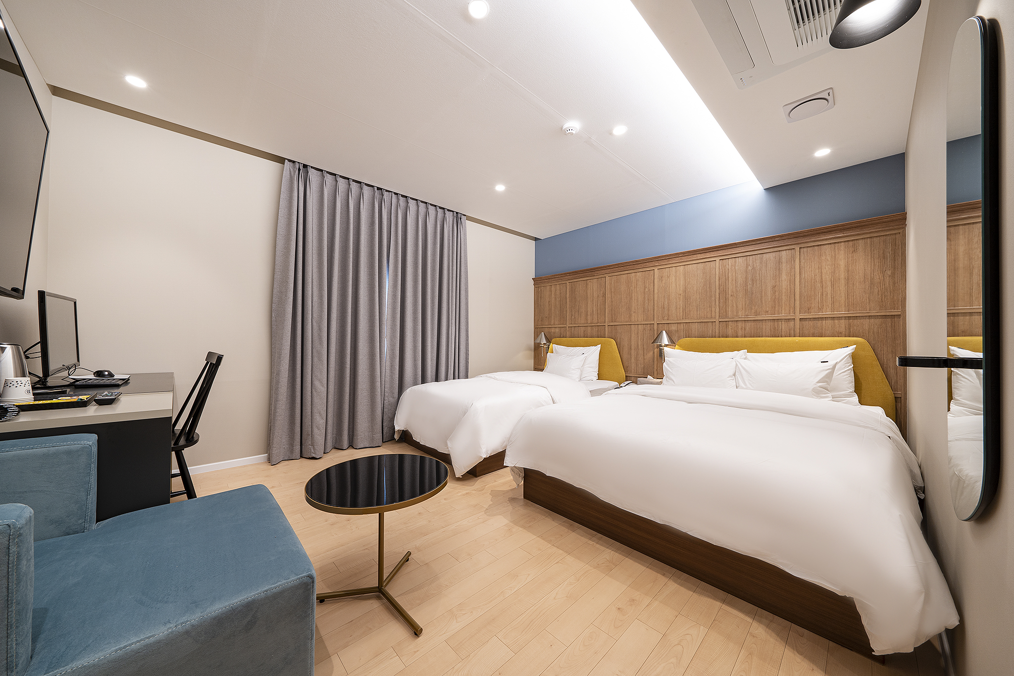 room detail thumbnail 0