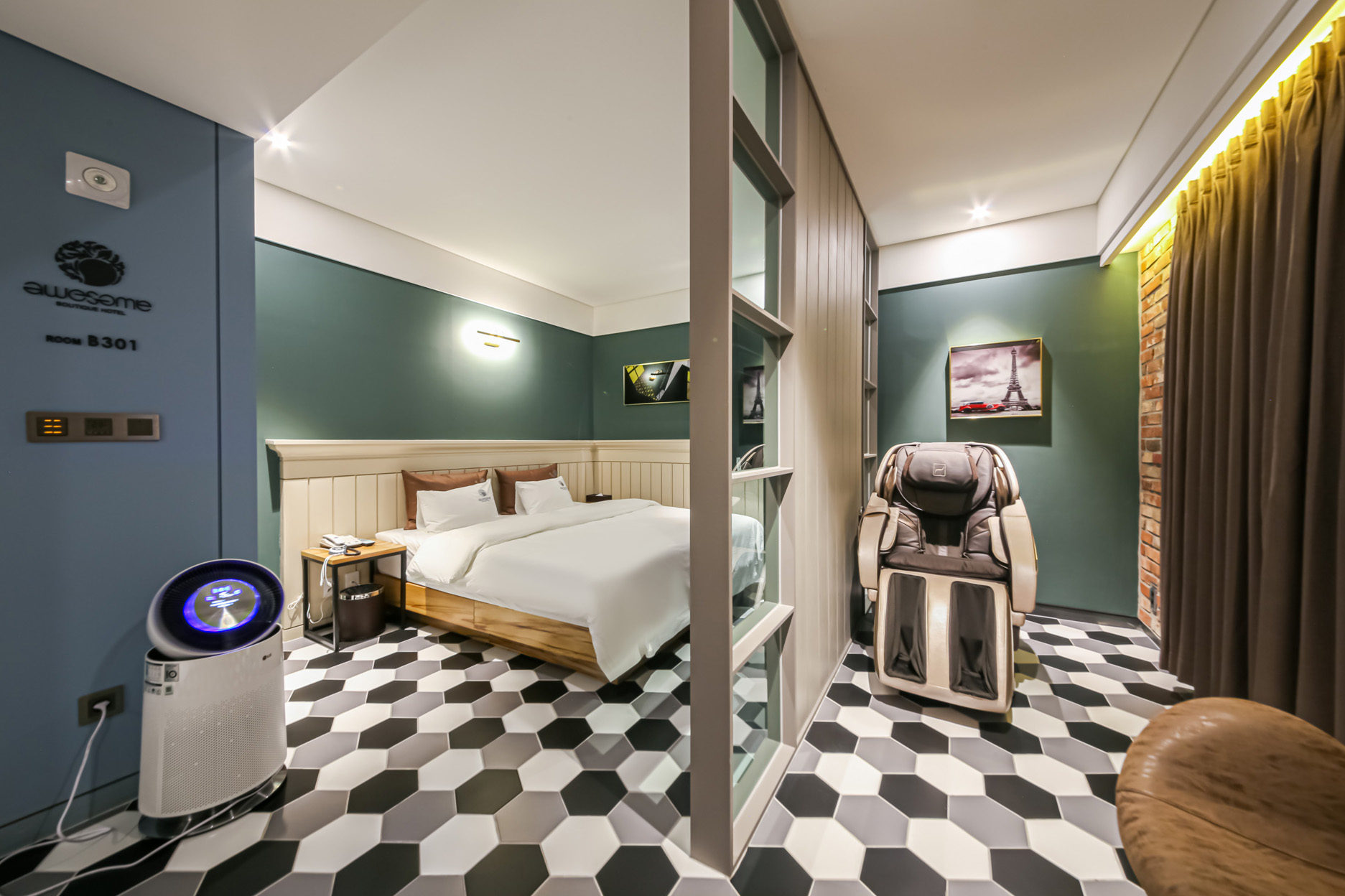 room detail thumbnail 2