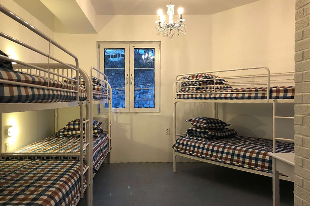 room detail thumbnail 0