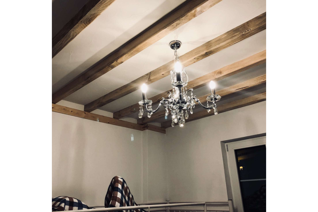 room detail thumbnail 2