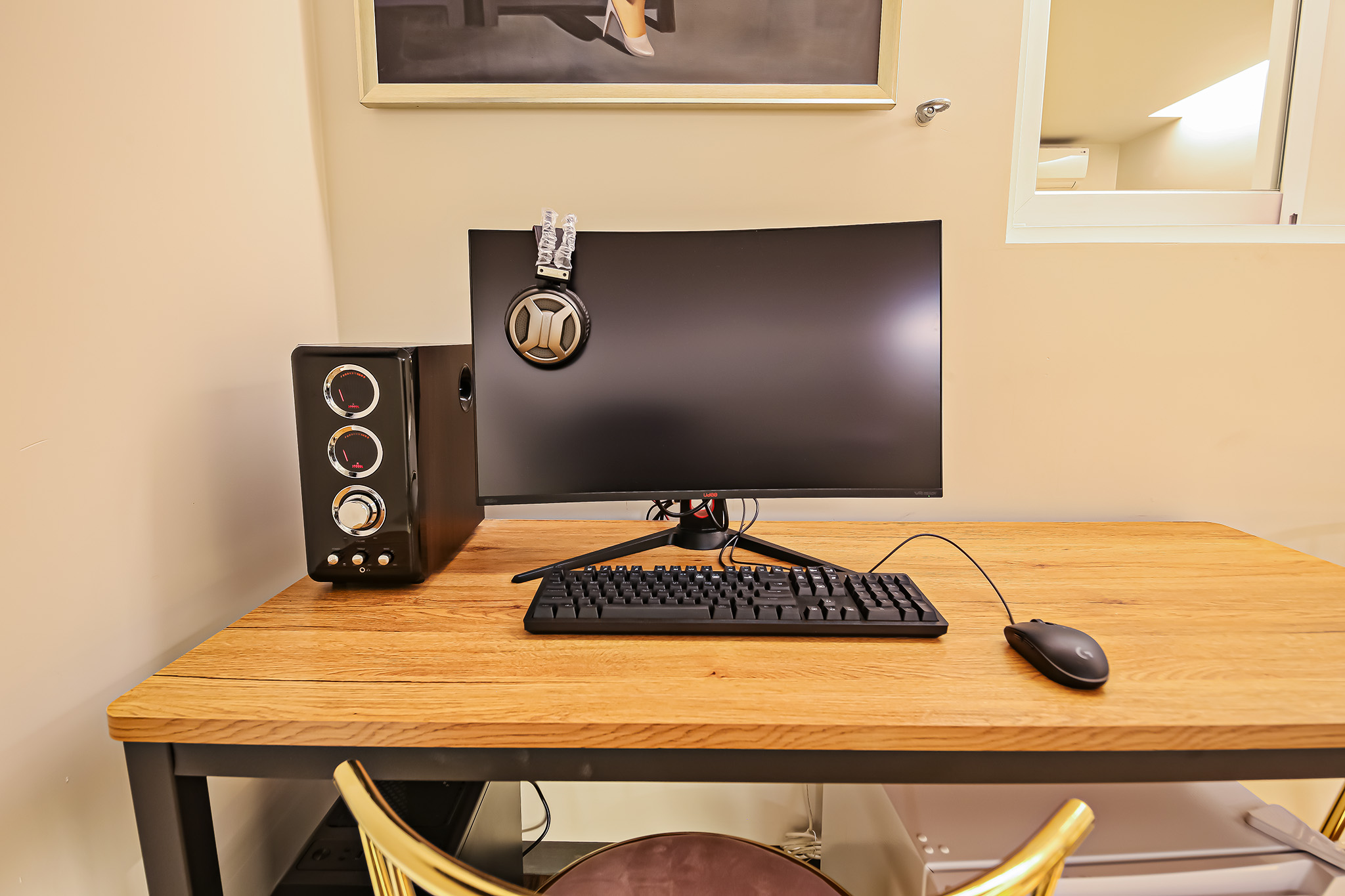 room detail thumbnail 1