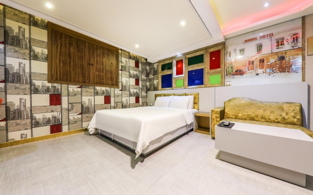 room detail thumbnail 2